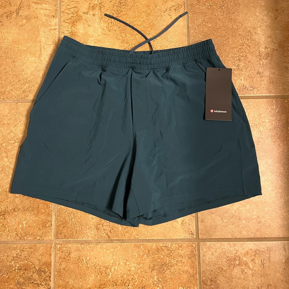 Lululemon Men’s Pace Breaker Short 5” LL Size XL Green Jasper GRNJ